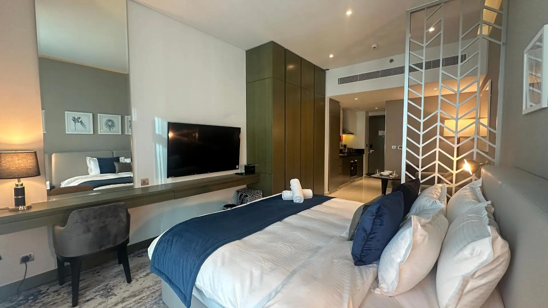 Apartment Business Bay Modern Studio With A Pool View At Damac Maison Prive Dubai